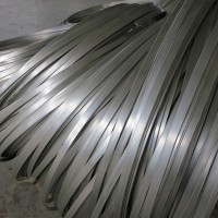 SUS304不銹鋼扁帶 擠壓冷軋不銹鋼條固熔退火酸洗去應(yīng)力軟態(tài)鋼帶