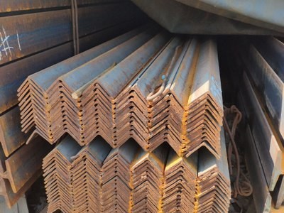 唐鋼熱軋等邊角鋼廠家直發 現貨銷售不等邊角鋼 國標角鋼非標角鋼