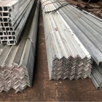 廠家直銷批發鍍鋅角鋼、鍍鋅槽鋼，鍍鋅方管等各類產品Q235B材質