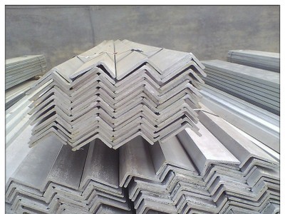 供應(yīng)日鋼q345d不等邊角鋼 45*28*3 45*28*4角鋼廠家 角鐵角鋼