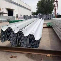 現貨護欄板 波形護欄板廠家 雙波防撞鍍鋅噴塑護欄板切割