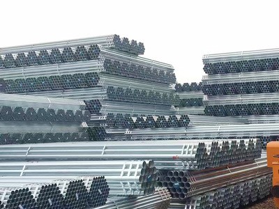 金洲牌鍍鋅管 君誠熱鍍鋅鋼管 消防 燃?xì)馐凸艿拦こ逃脧S家直銷