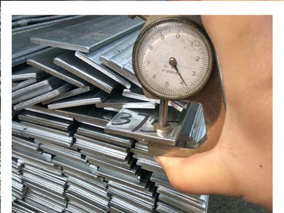 電廠專用40*4接地鍍鋅扁鋼 q235熱軋扁鐵 生產定制各種鍍鋅扁鋼