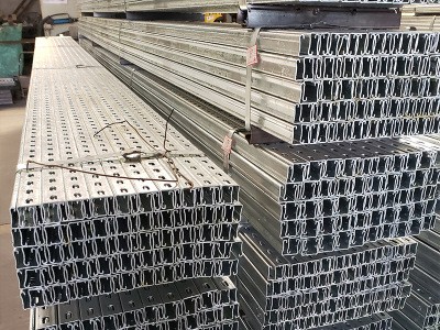 供應(yīng)41*62*2.5分布式光伏支架C型鋼 打孔光伏支架 U型鋼 量大優(yōu)惠