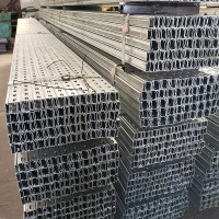 供應41*62*2.5分布式光伏支架C型鋼 打孔光伏支架 U型鋼 量大優惠