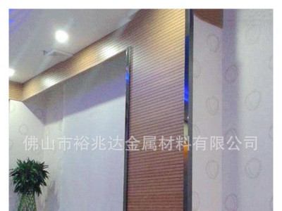 廠家直銷不銹鋼裝飾條踢腳線U型槽裝飾條收口填縫瓷磚不銹鋼扣條