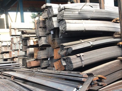 扶梯鋼結構建筑制造用扁鐵 可鍍鋅沖孔加工接地熱軋扁鐵