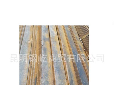 昆明40x4鍍鋅扁鐵批 零售50x4.0鍍鋅扁鋼價(jià)格 產(chǎn)地云南 材質(zhì)Q235B