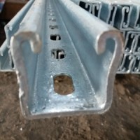 天津廠家生產(chǎn)地面 兆瓦分布式太陽(yáng)能光伏發(fā)電熱浸鋅丁字斜撐抱箍