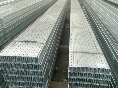 大邱莊廠家生產新農村別墅斜屋頂光伏發電熱浸鋅導軌