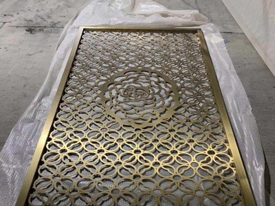 304簡(jiǎn)約不銹鋼夾網(wǎng)屏風(fēng) 黃鈦金篩網(wǎng)護(hù)欄隔離網(wǎng)防護(hù)通風(fēng)鐵絲網(wǎng)屏風(fēng)