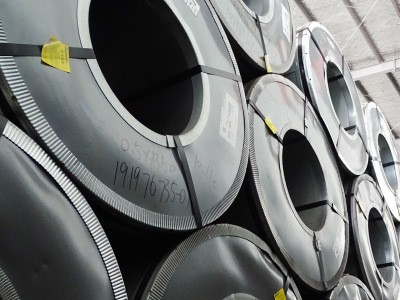 暠臻廠家供應(yīng)寶鋼/馬鋼0.25-3.0mm DC51D+Z 275熱鍍鋅卷板