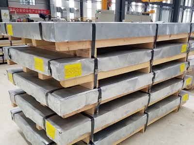 廠家供應(yīng)304冷軋不銹鋼板拉伸性不銹鋼板304表面光亮不銹鋼板批發(fā)