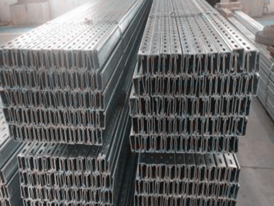 現貨熱鍍鋅沖孔C型鋼 太陽能光伏支架型鋼 穿孔C型鋼 橋架固定