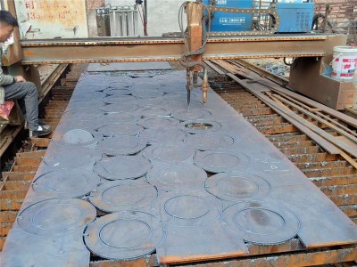 批發(fā)鋼板型材加工現(xiàn)貨供應(yīng) 普通熱軋板規(guī)格定制配送到廠