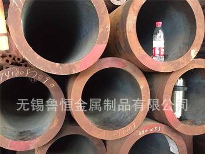 廠家直銷無縫鋼管，現(xiàn)貨供應(yīng)，各種規(guī)格，歡迎洽談，質(zhì)量保證