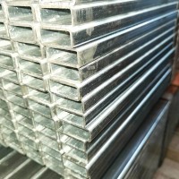 廠家供應鍍鋅方矩管Q235B矩形管熱鍍鋅方管材批發(fā)零切