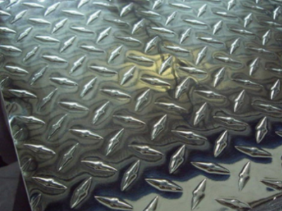 Q235B花紋板扁豆型板 壓花沖花各種花型鋼板 可開平分條折彎定制