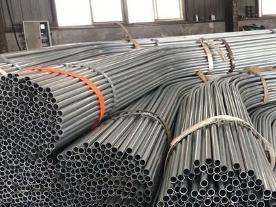 廠家供應(yīng)溫室蔬菜大棚熱鍍鋅管 大小口徑大棚鋼管 大棚配件批發(fā)