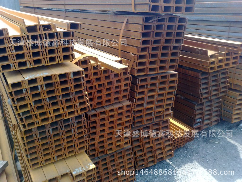 2083658944_1156877652