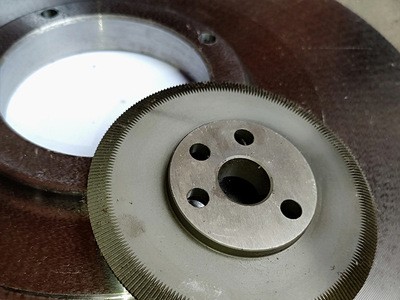 現(xiàn)貨塑膠模具鋼Sm2廠家通用圓扁鋼表面處理塑膠模具鋼材定制加工