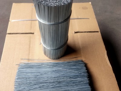 廠家供應(yīng) 25號(hào)鍍鋅截?cái)嘟z 葡萄架鍍鋅鐵絲 工地建筑截?cái)噱冧\鐵絲