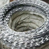 廠家現(xiàn)貨支持定制監(jiān)獄護(hù)欄網(wǎng)熱鍍鋅防護(hù)網(wǎng)看守所護(hù)欄網(wǎng)刀片刺繩