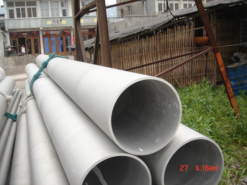 3845989977_1815797891