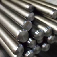 供應2cr13不銹鐵鋼棒2cr13實心鐵棒2cr13不銹鐵磨光元 可調制剝皮