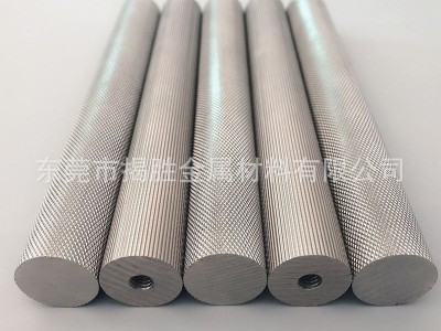 316不銹鋼滾花棒 拉花棒 壓花棒 實心網(wǎng)紋圓棒 直紋鋼棒 加工定制