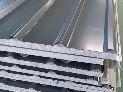 廠家生 產泡沫復合板泡沫夾心板彩鋼泡沫夾芯板 彩鋼夾心瓦彩鋼瓦