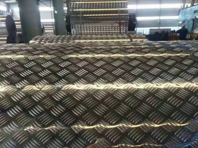 廠家供應3003花紋鋁板 指針型防滑鋁板 五條筋防滑鋁板 橘皮花紋