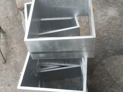 鋁方管6061鋁合金方管厚壁管250*250*12/200*200*20mm鋁型材