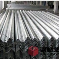 供青海高速護欄板和西寧護欄板