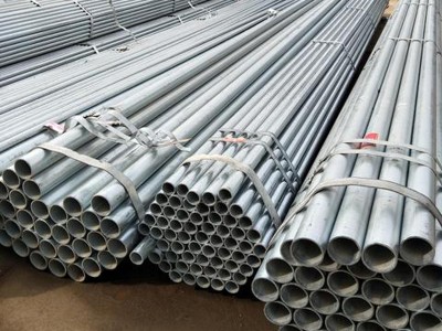 供應商出售鍍管鋅鋼 生產(chǎn)建筑用鍍鋅鋼管規(guī)格全