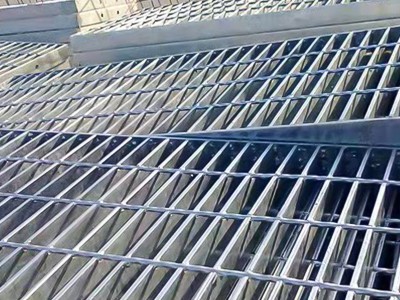 廠家批發304不銹鋼格柵井蓋排水溝蓋板 平臺踏步板格柵板定 制