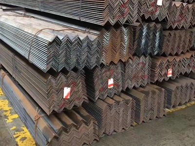 廠家批發(fā)三角鐵穩(wěn)定實用集裝箱制造鍍鋅角鐵低合金角鐵規(guī)格齊全