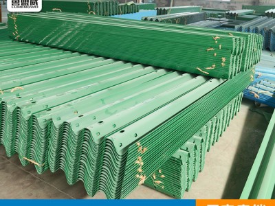 現貨供應高速護欄板 廠家批發噴塑立柱鍍鋅噴塑立柱