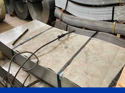 鍍鋅板無花無油高鋅層高強度鍍鋅鋼板卷云南批發開平分條鐵皮