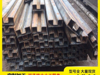 凹槽管 Q235B鍍鋅凹槽管小口徑凹槽管規(guī)格齊全異型管批發(fā)