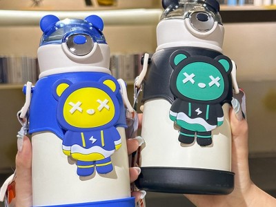 新款高顏值便攜兒童學生卡通316背帶不銹鋼真空保溫杯壺吸管水杯