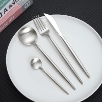 網(wǎng)紅餐廳勺子304不銹鋼輕奢ins復(fù)古圓柄啞光做舊葡萄牙牛扒刀叉勺